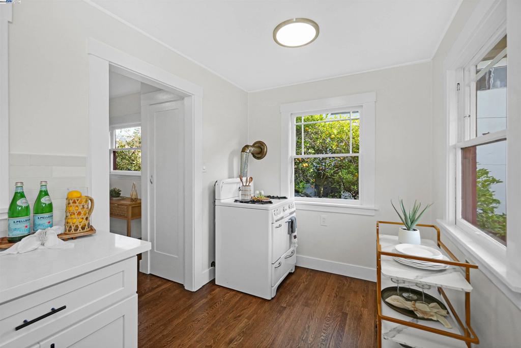 UPPER LAUREL - Residential