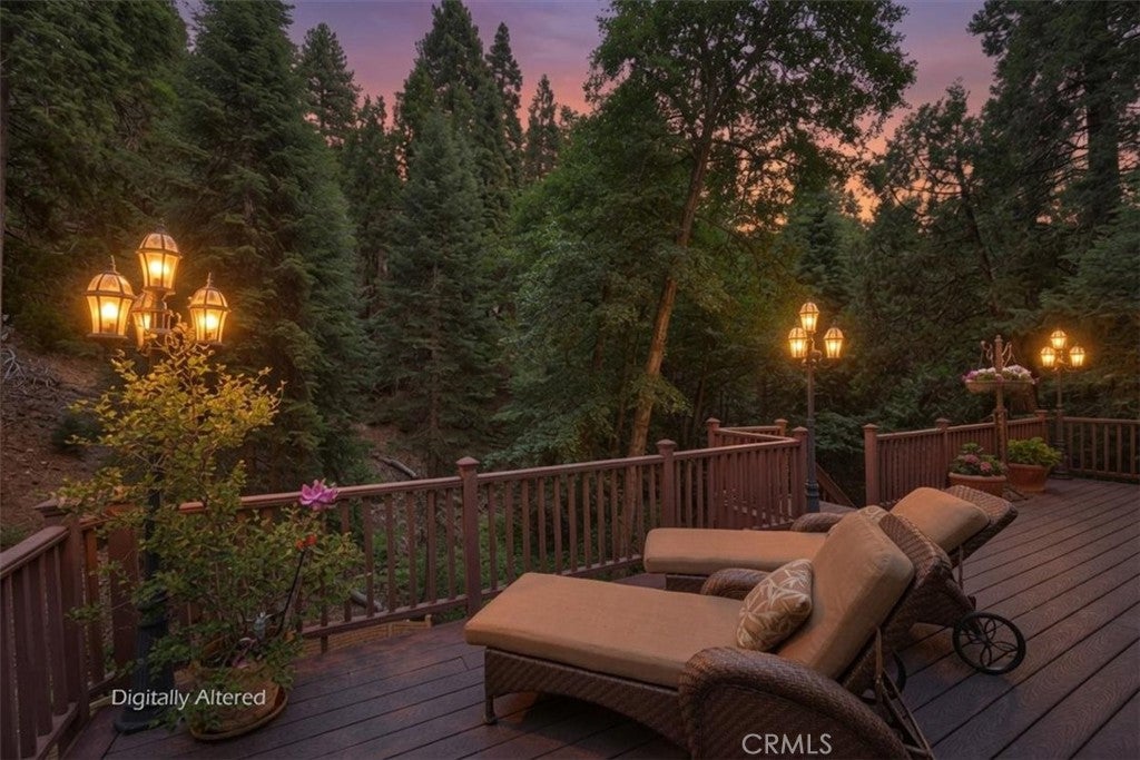 Forested Oasis on 3 Private Acres. Discover an extraordinary custom m – image 36