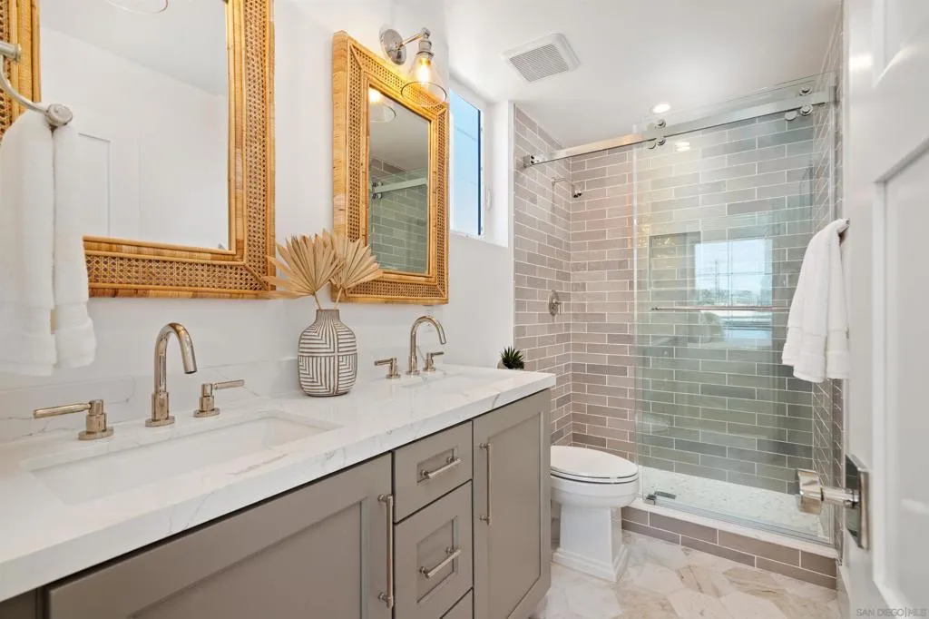 Coronado, California 92118, United States, 3 Bedrooms Bedrooms, ,4 BathroomsBathrooms,Residential,Active,159295