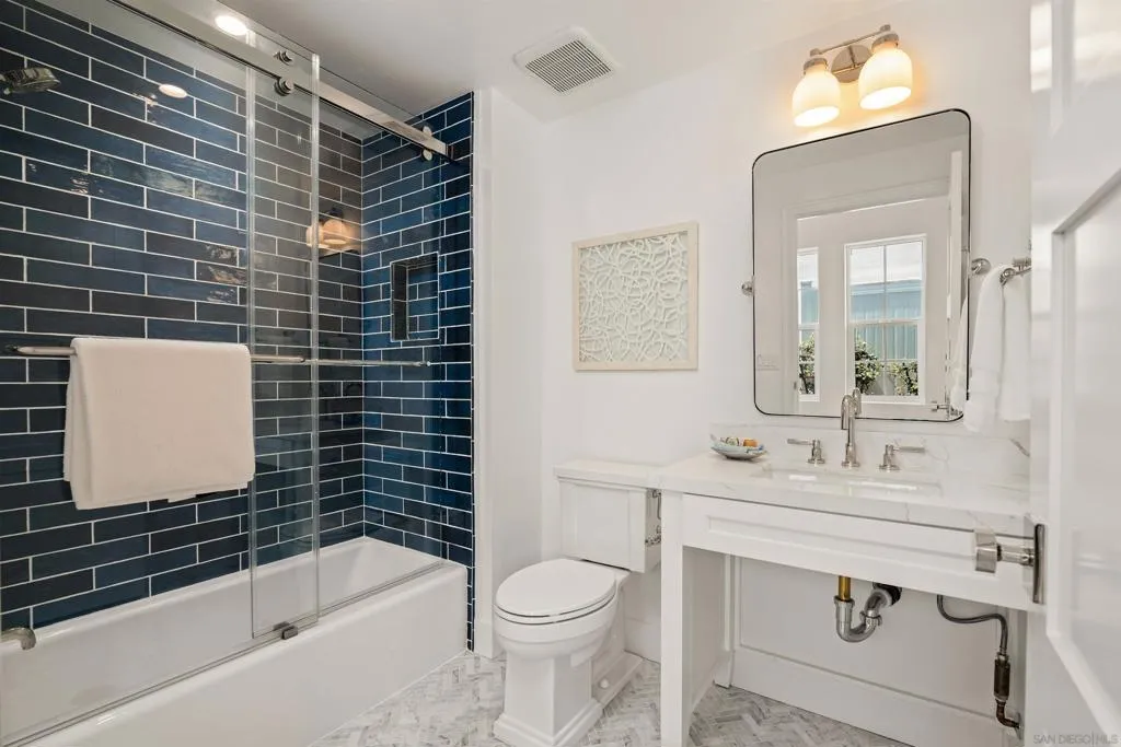 Coronado, California 92118, United States, 3 Bedrooms Bedrooms, ,4 BathroomsBathrooms,Residential,Active,159295