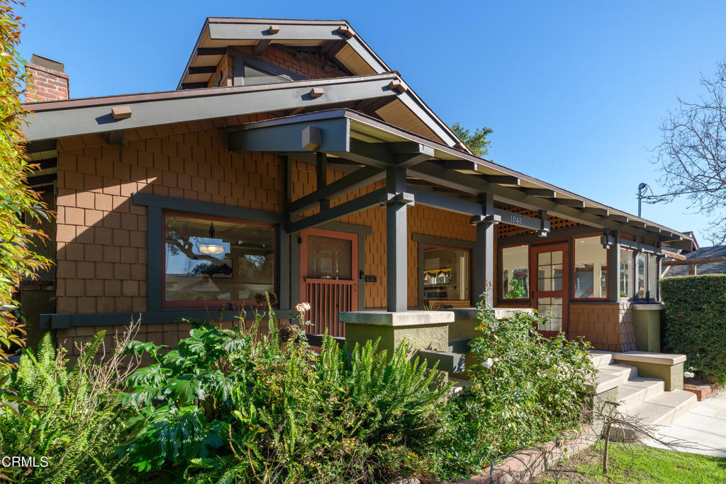 1046 N Michigan Avenue