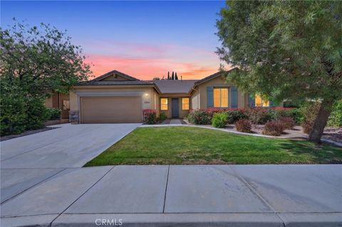 Photo of 30841 Dropseed DR, Murrieta, CA 92563 (MLS # SW26108523)