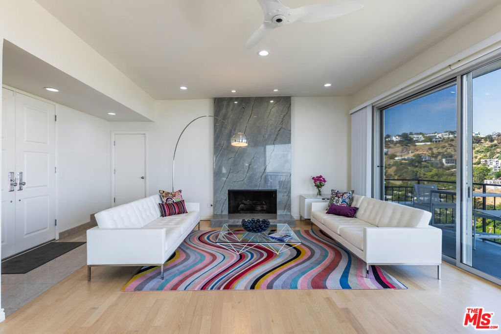 1556 Blue Jay Way