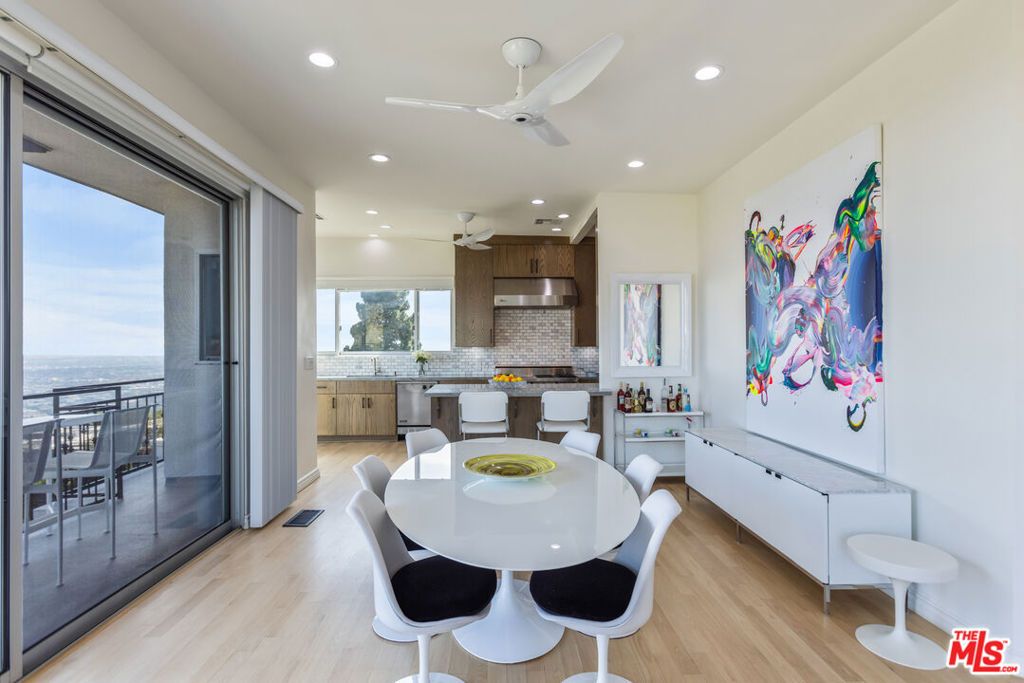 Photo of 1556 Blue Jay Way, Los Angeles, CA 90069 (MLS # 25565247)