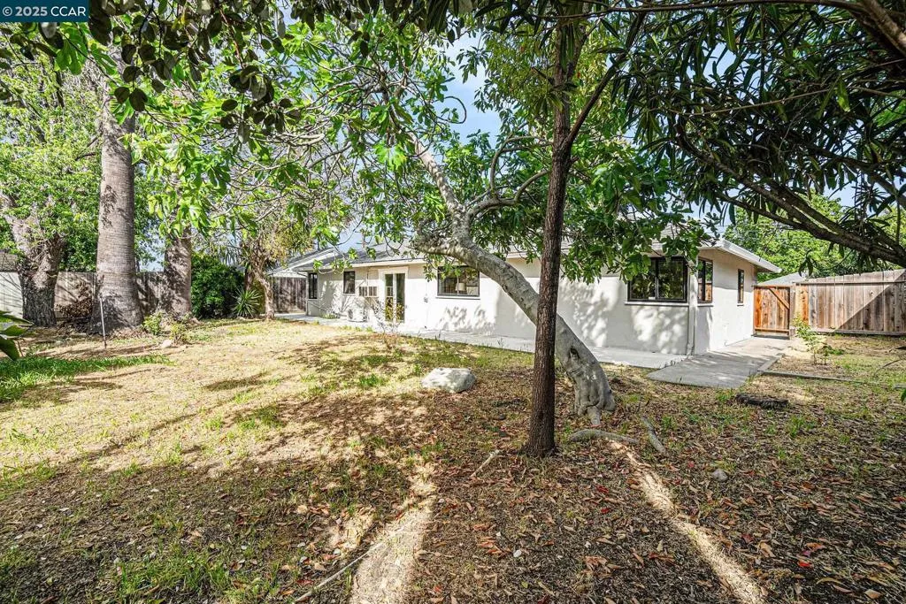 Pleasant Hill, California 94523, United States, 3 Bedrooms Bedrooms, ,1 BathroomBathrooms,Residential,Active,228788