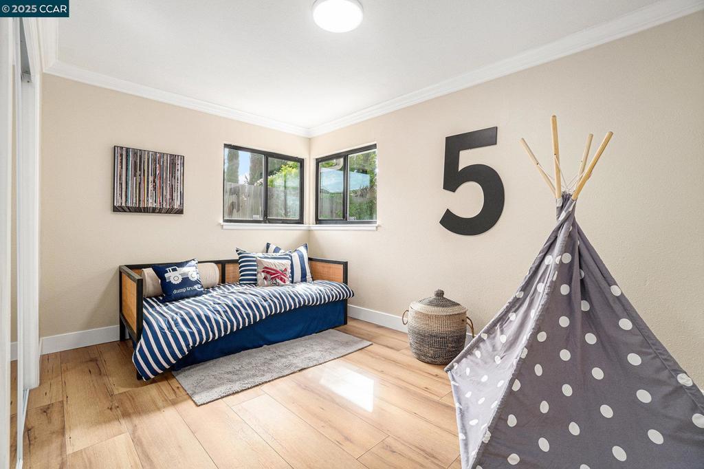 FAIR OAKS - Residential