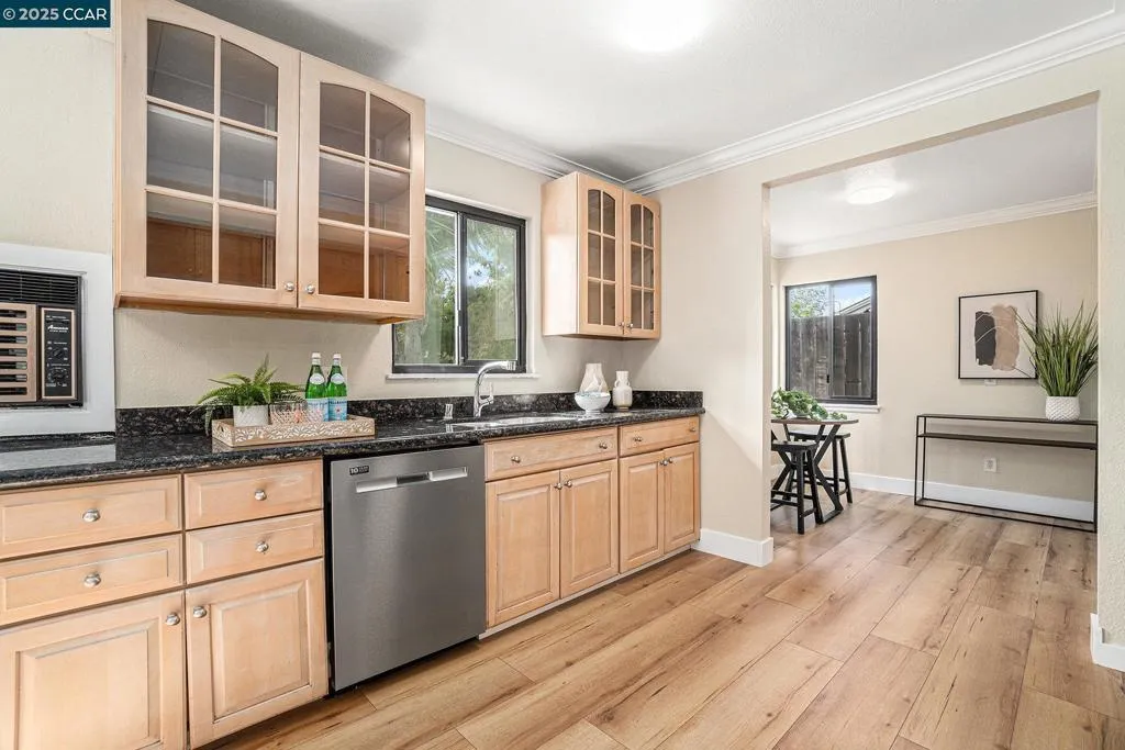 Pleasant Hill, California 94523, United States, 3 Bedrooms Bedrooms, ,1 BathroomBathrooms,Residential,Active,228788