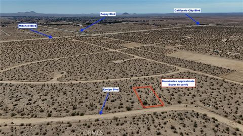 Photo of 743 Evelyn Avenue, California City, CA 93505 (MLS # HD26119030)