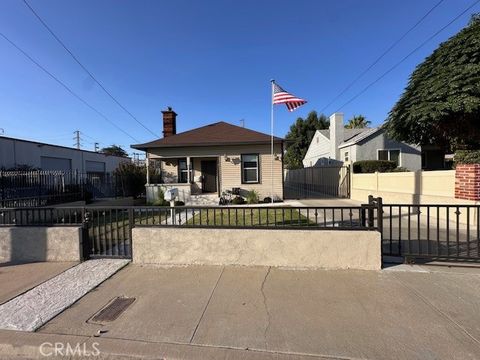 Photo of 519 E Stuart Ave, Redlands, CA 92374 (MLS # CV26005454)