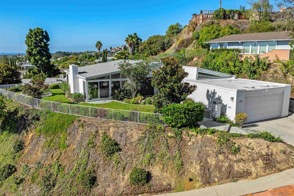 4980 Pacifica Dr.
