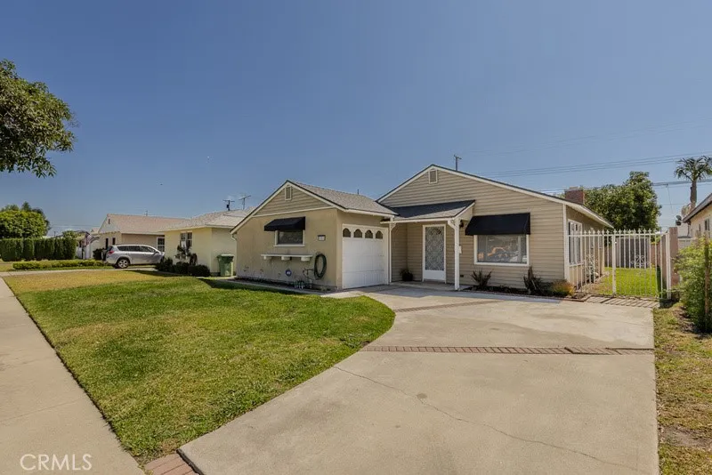 Santa Fe Springs, California 90670, United States, 3 Bedrooms Bedrooms, ,1 BathroomBathrooms,Residential,Active,167537