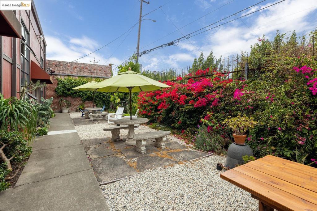 WEST OAK - Residential