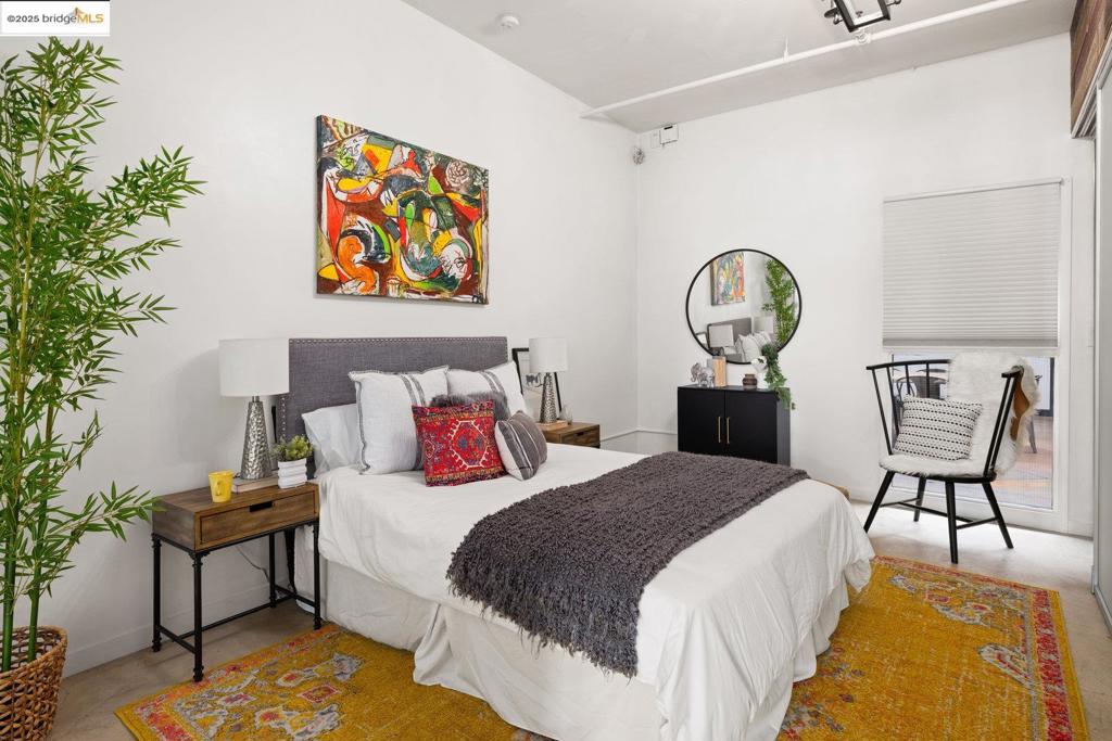 WEST OAK - Residential