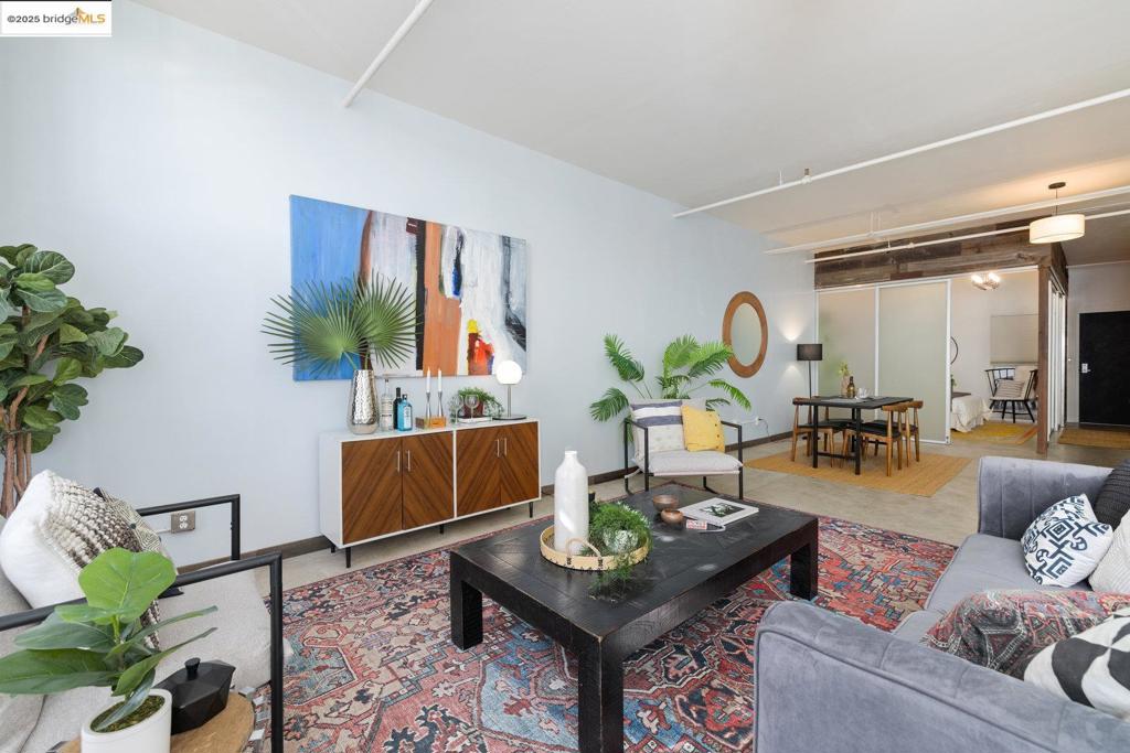 WEST OAK - Residential