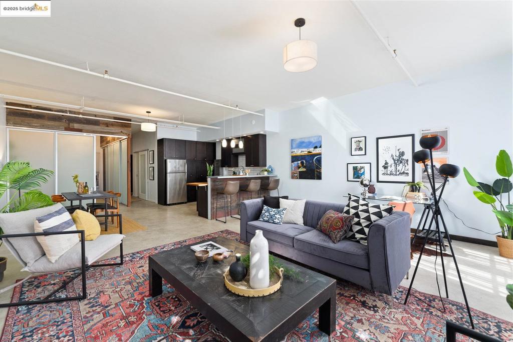 WEST OAK - Residential
