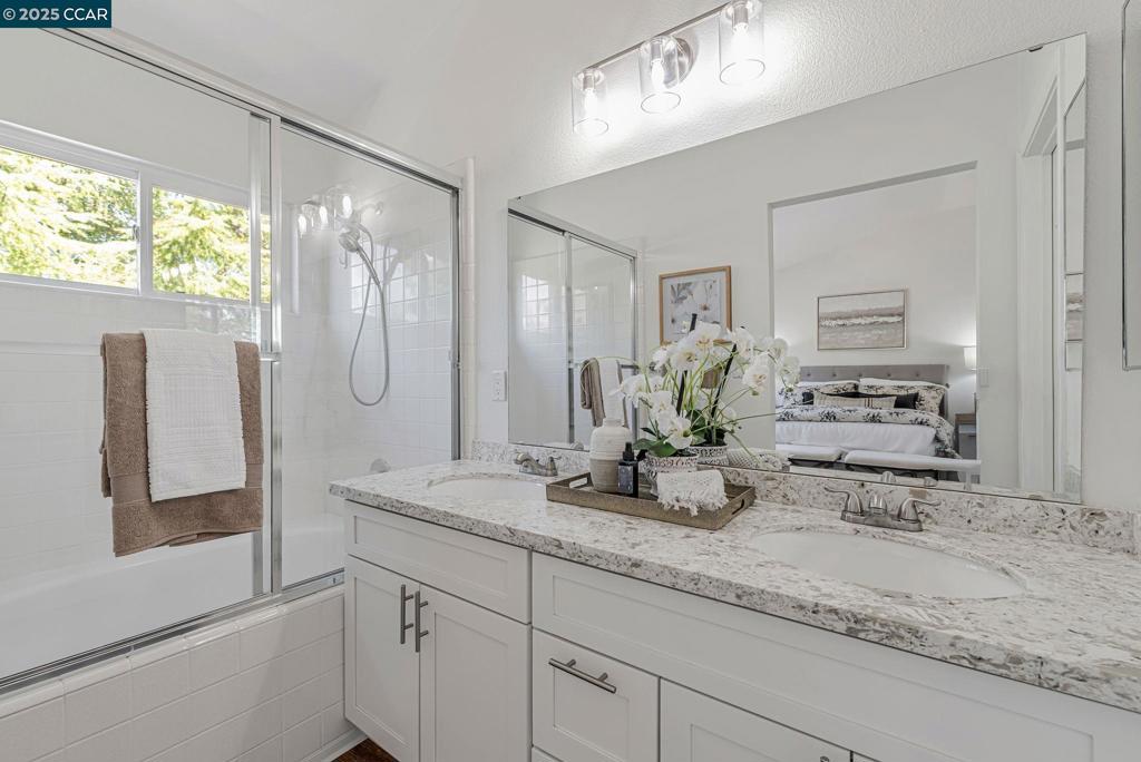 CANYON CREEK - Residential