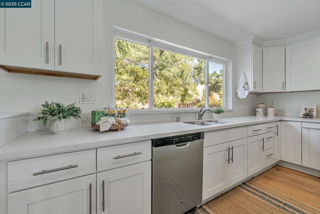 CANYON CREEK - Residential