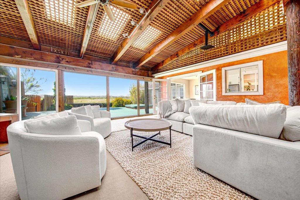 113 Laguna Place