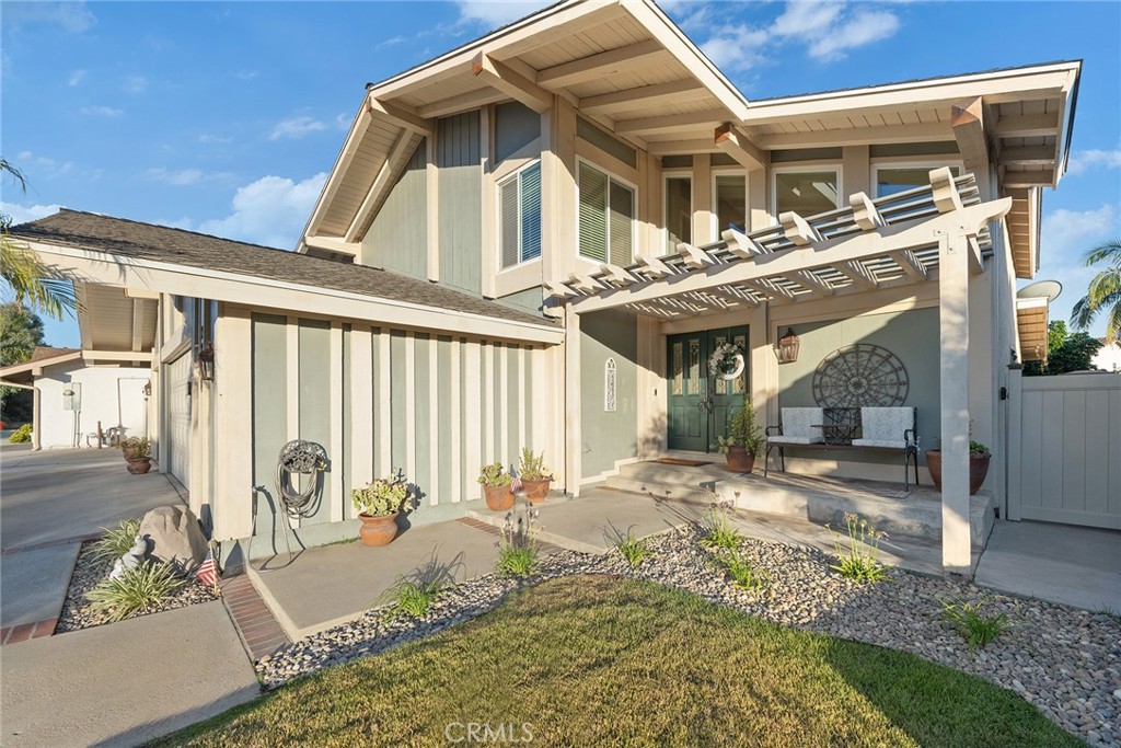 2244 W Beverly Drive