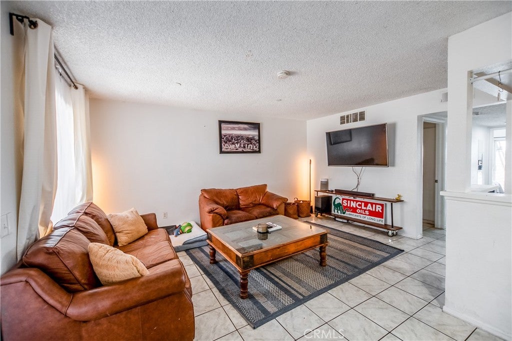 300 E Chestnut 300Q