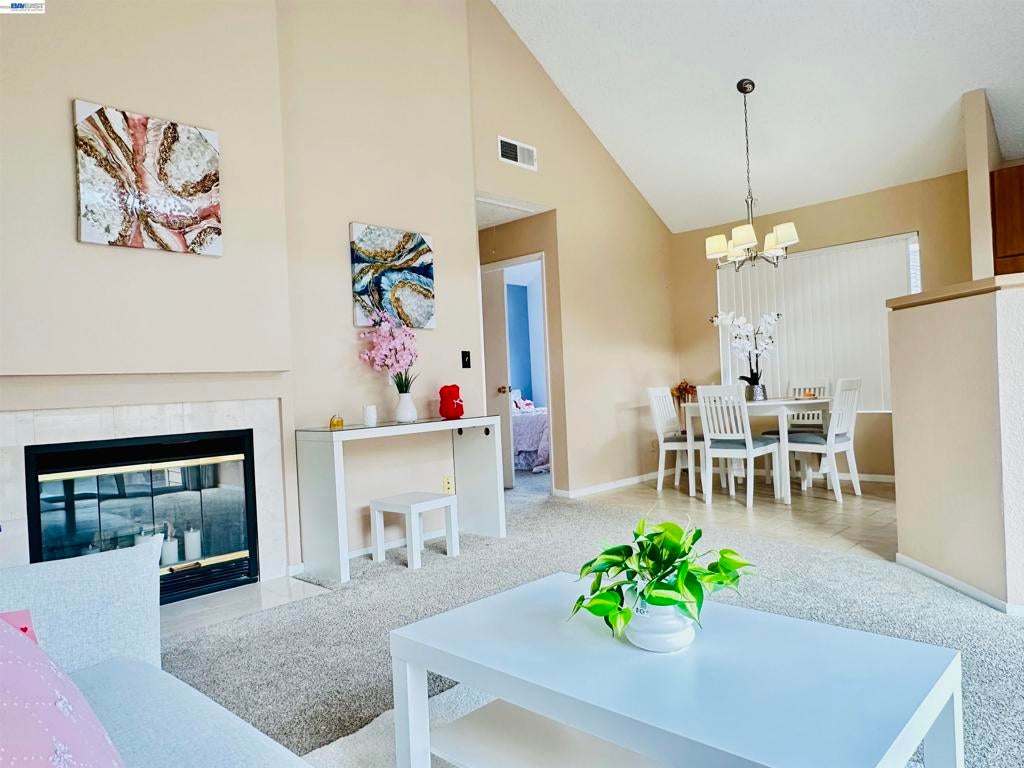 161 Seaway Ct Ct, Hercules CA 94547