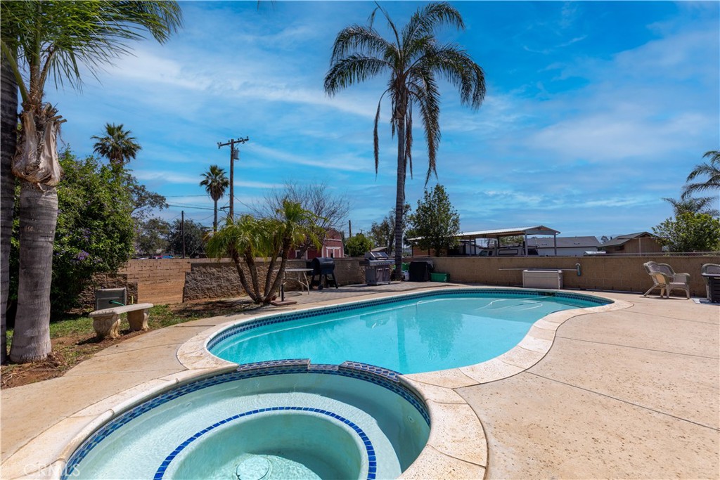 9025 Chris Court
