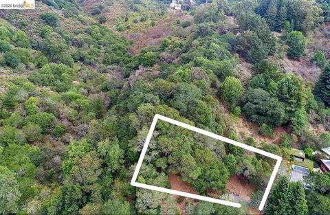 Photo of 0 0 gypsy ln, Oakland, CA 94705 (MLS # 41126292)