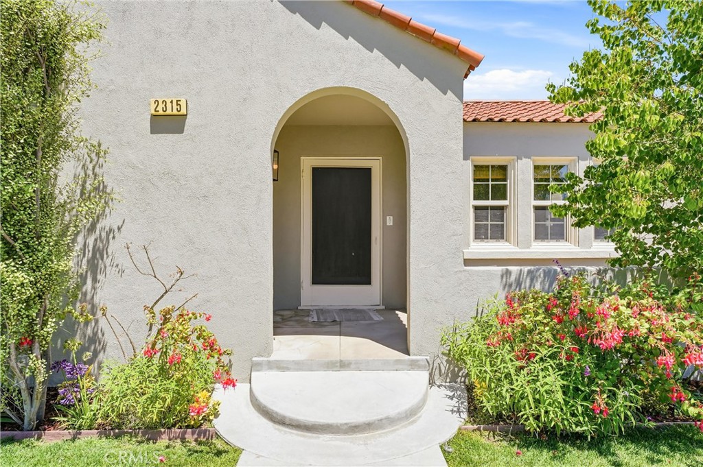 2315 Oakmont