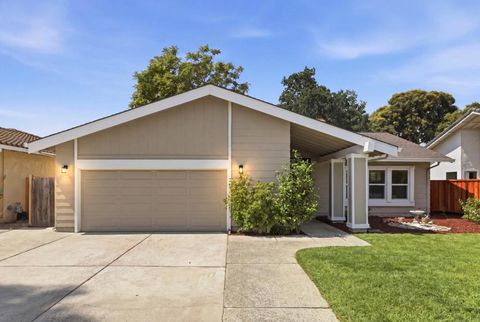 Photo of 1177 Sandstone Lane, San Jose, CA 95132 (MLS # ML82044919)