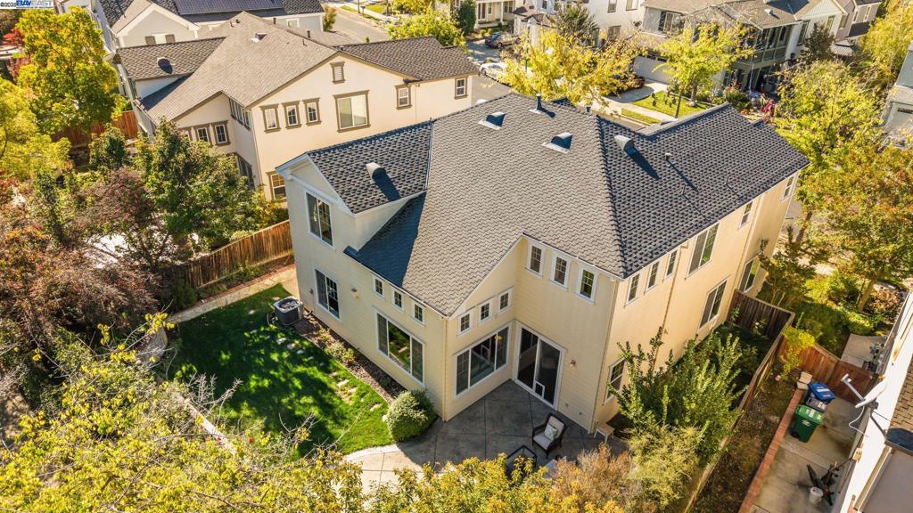 WINDEMERE - Residential