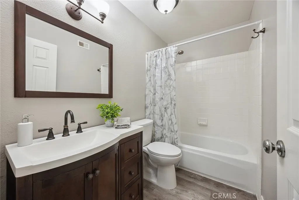 Anaheim Hills, California 92808, United States, 2 Bedrooms Bedrooms, ,2 BathroomsBathrooms,Residential,Active,124603