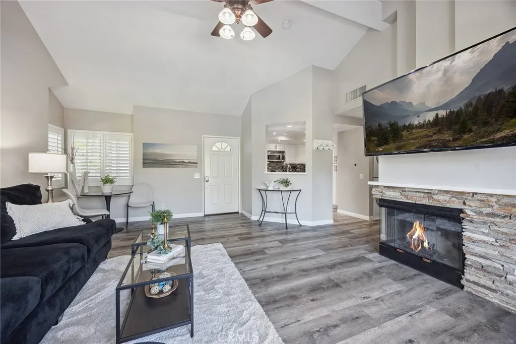 Anaheim Hills, California 92808, United States, 2 Bedrooms Bedrooms, ,2 BathroomsBathrooms,Residential,Active,124603