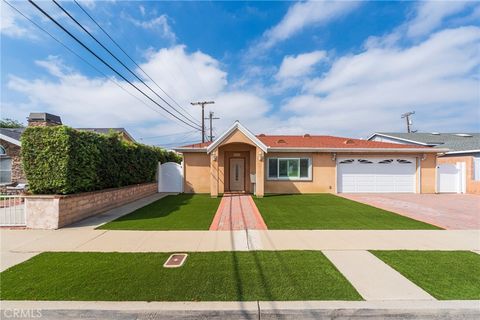 Photo of 18405 Delia Ave Ave, Torrance, CA 90504 (MLS # PV25234976)