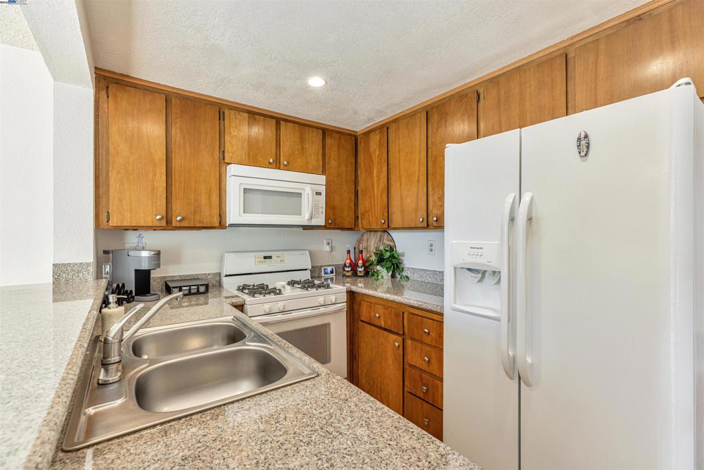 SPRINGTOWN - Residential