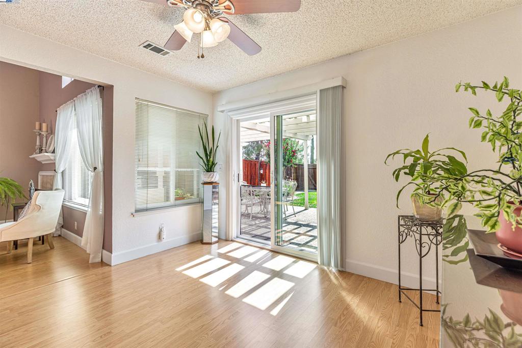 SPRINGTOWN - Residential