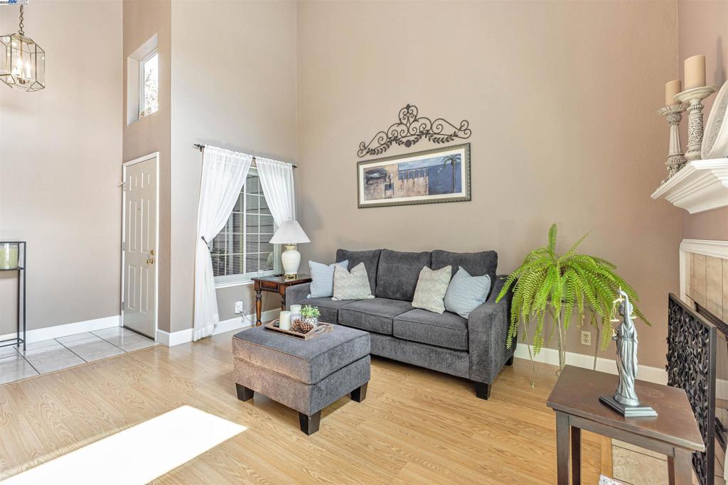SPRINGTOWN - Residential