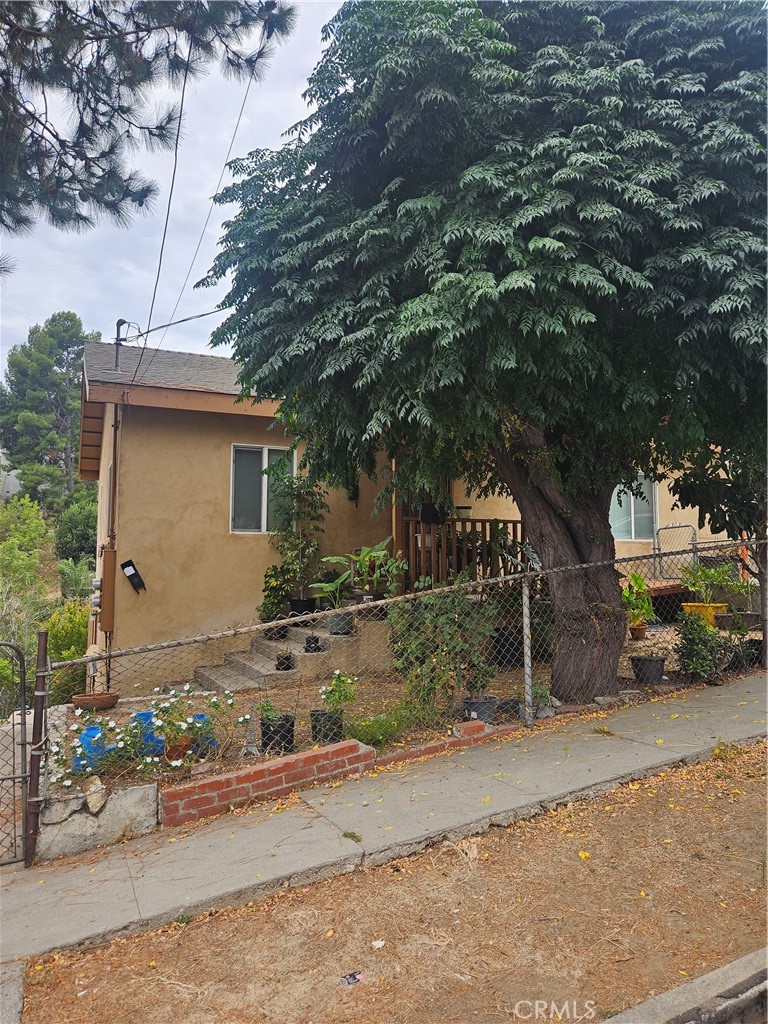 456 Ulysses Street