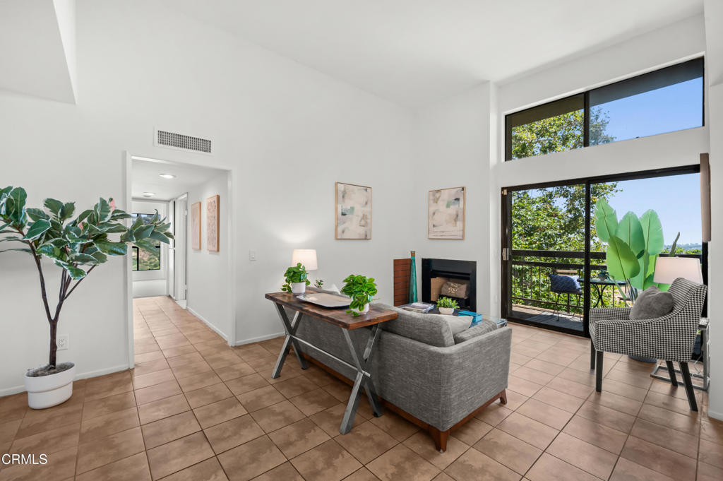 898 Temple Terrace 315