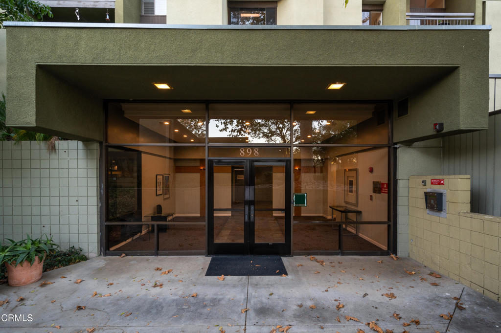 898 Temple Terrace 315