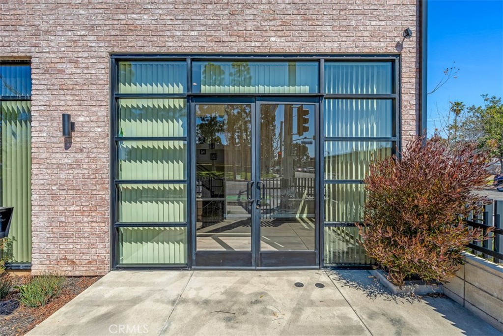 752 W 19th Street A