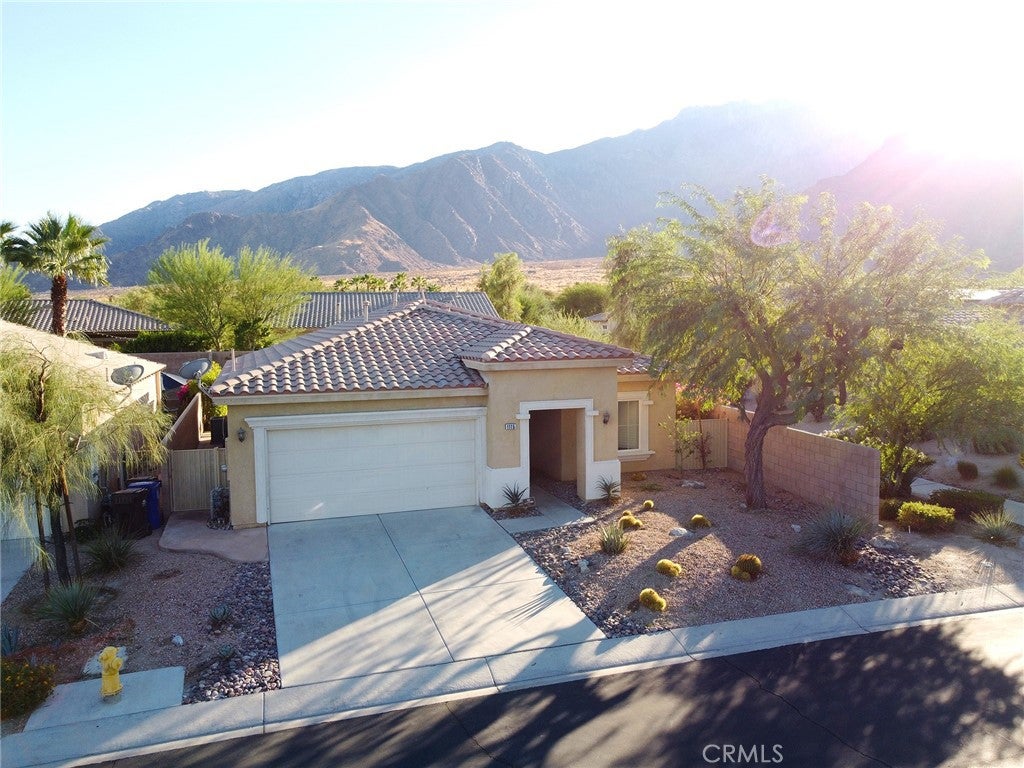 1115 Alta Cresta