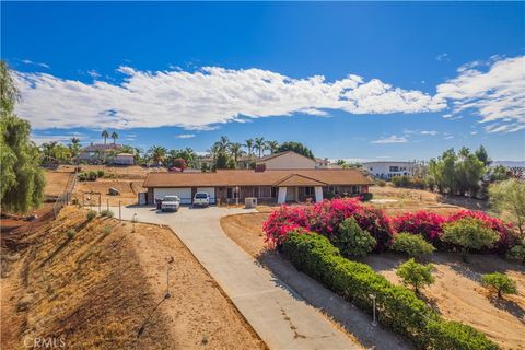 Photo of 16220 Stone Ridge, Riverside, CA 92504 (MLS # PW25225155) Photo of 16220 Stone Ridge, Riverside, CA 92504 (MLS # PW25225155)