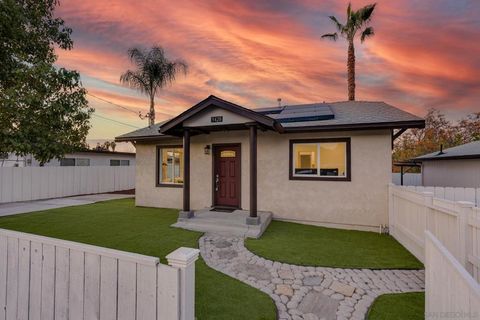 9428 Prospect Ave Santee CA 92071