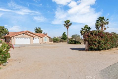 Photo of 14296 Bieri Street, Mojave, CA 93501 (MLS # SR25135362) Photo of 14296 Bieri Street, Mojave, CA 93501 (MLS # SR25135362)