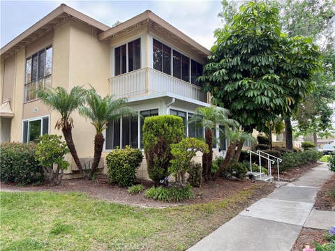 Photo of 212 Avenida Majorca #D, Laguna Woods, CA 92637 (MLS # OC26122633)