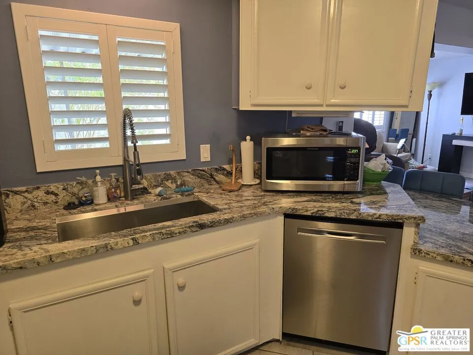 Palm Springs, California 92264, United States, 2 Bedrooms Bedrooms, ,2 BathroomsBathrooms,Residential,Active,200943