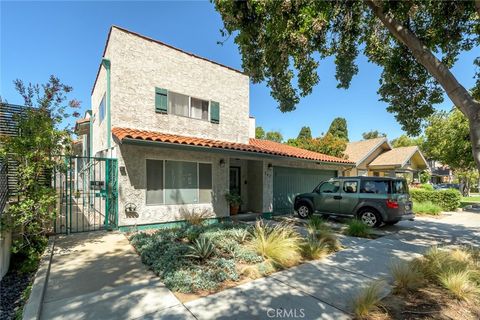 Photo of 241 N Kenwood St #2, Glendale, CA 91206 (MLS # GD26094216)