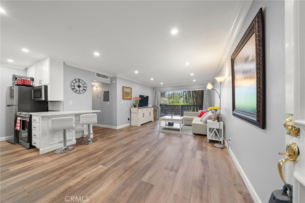564 N Bellflower Boulevard 105