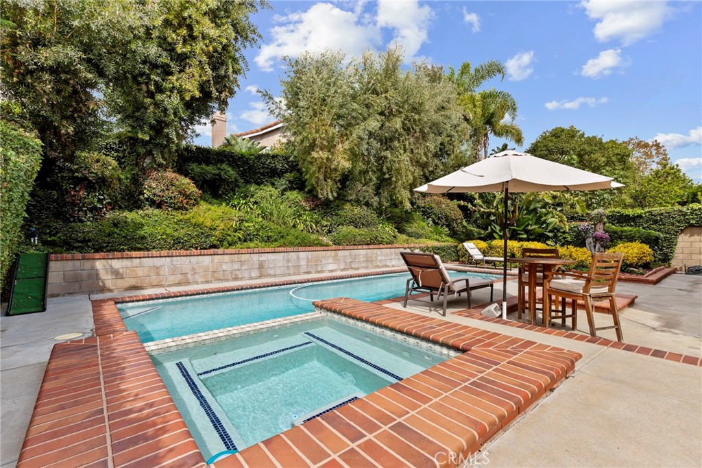 12401 Willow Forest Drive