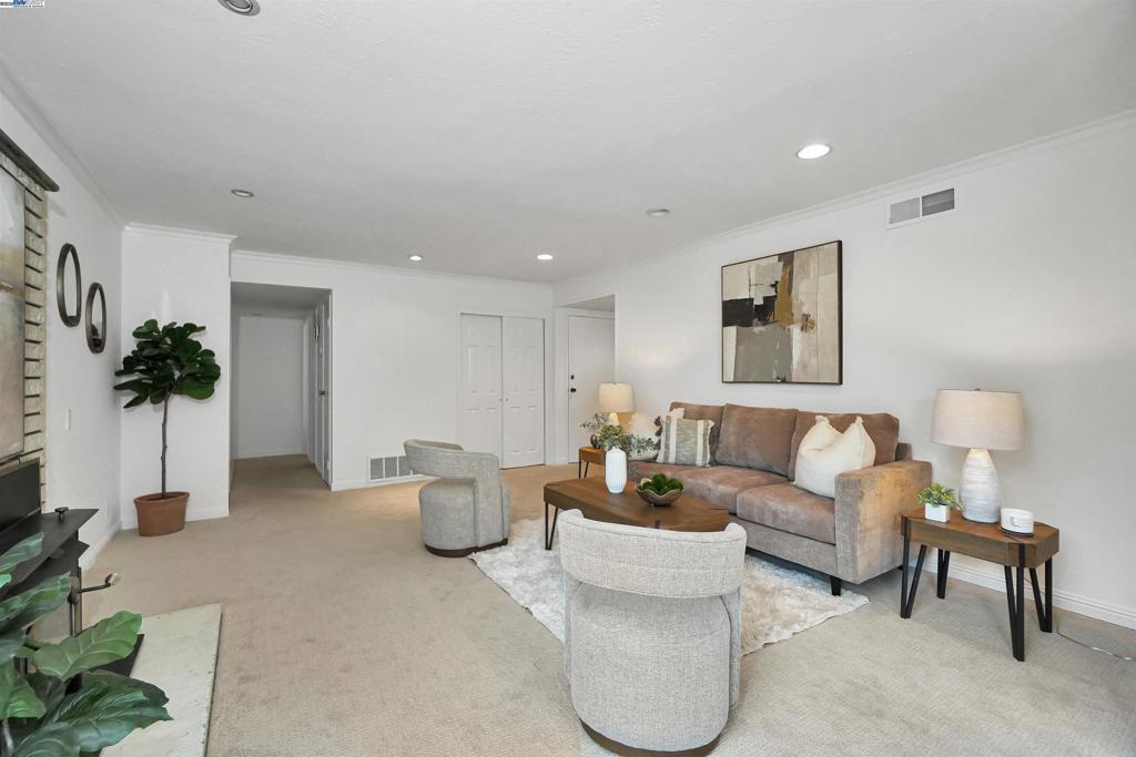 GLENMOOR AREA - Residential